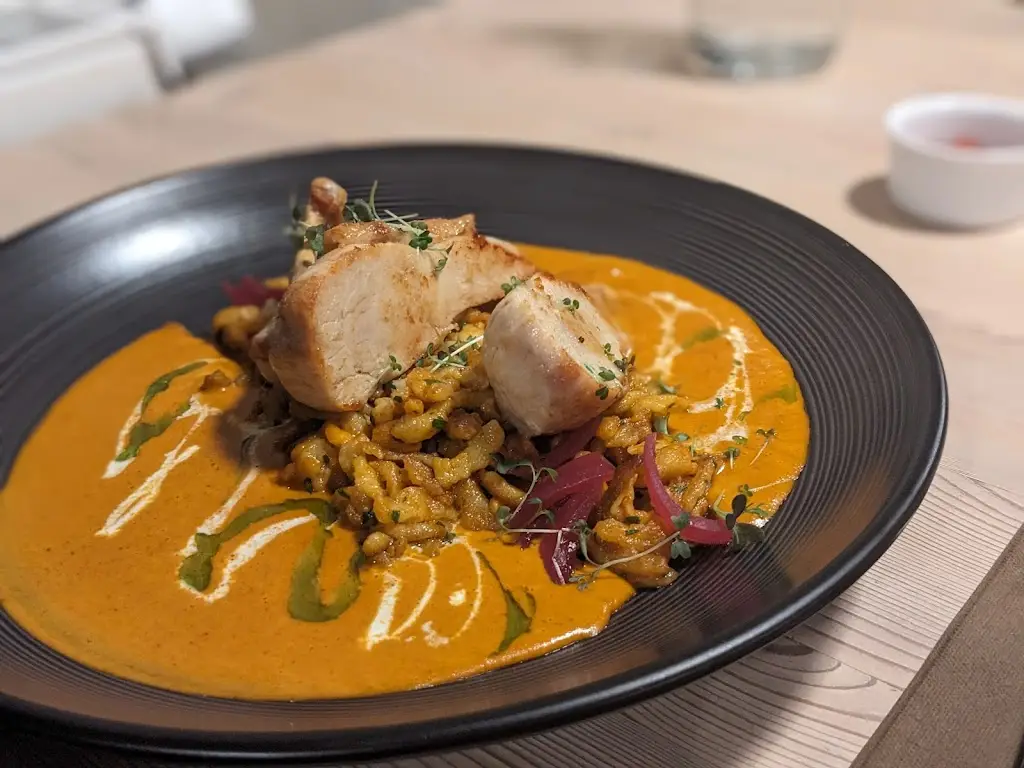 Elizabeth Apkarian_Hotel Tanzberg_Mikulov_review