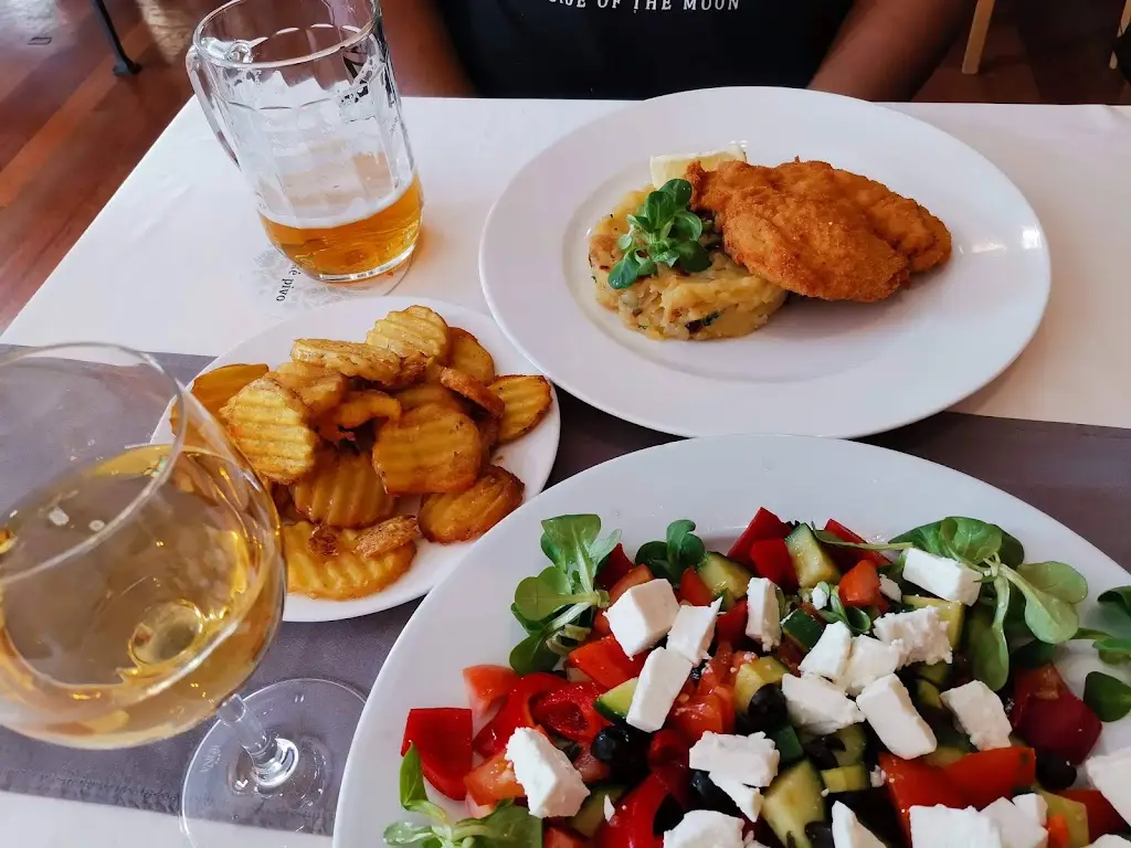 Kushal Brahma_Restaurace AQUARIUM Relax_Mikulov_review