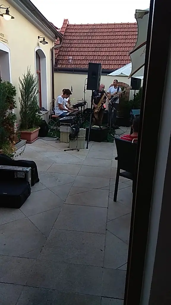 Restaurace AQUARIUM Relax_Mikulov_slider_image_2