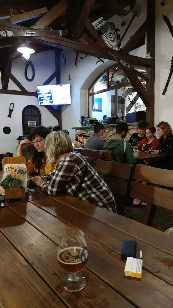 Adam Ostrolucky_Pivnice U devatero řemesel_Mikulov_review