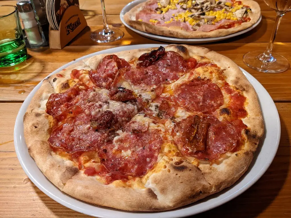 Radovan Čech_Bowling sport centrum Mikulov - Pizzeria - Restaurant_Mikulov_recensione