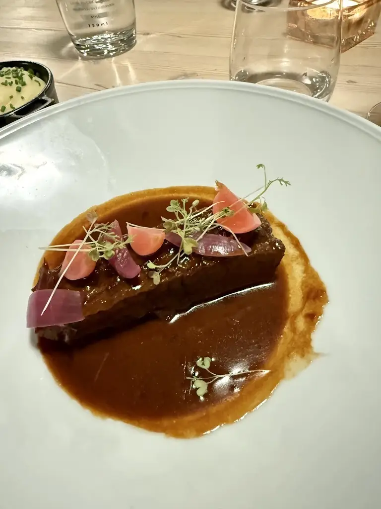 Jitka Nedomlelová_Restaurace Tanzberg Mikulov_Mikulov_review