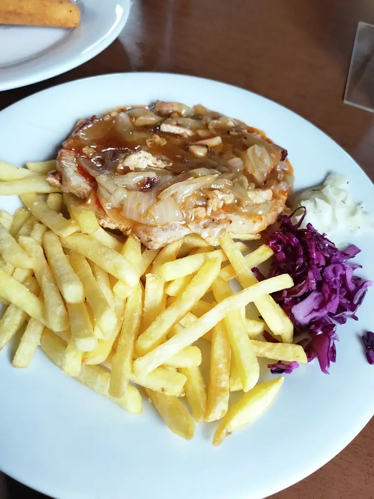 Greg K_Bistro W Kodiak_Mikulov_review