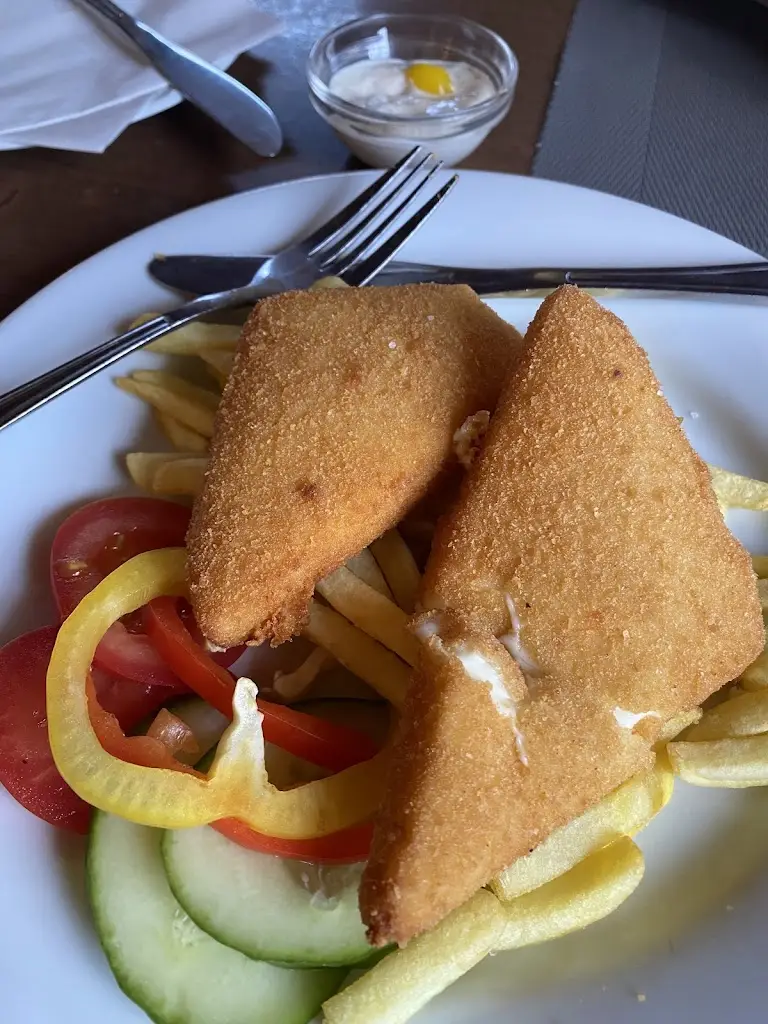 Fahrisa Rahma_Bistro W Kodiak_Mikulov_review