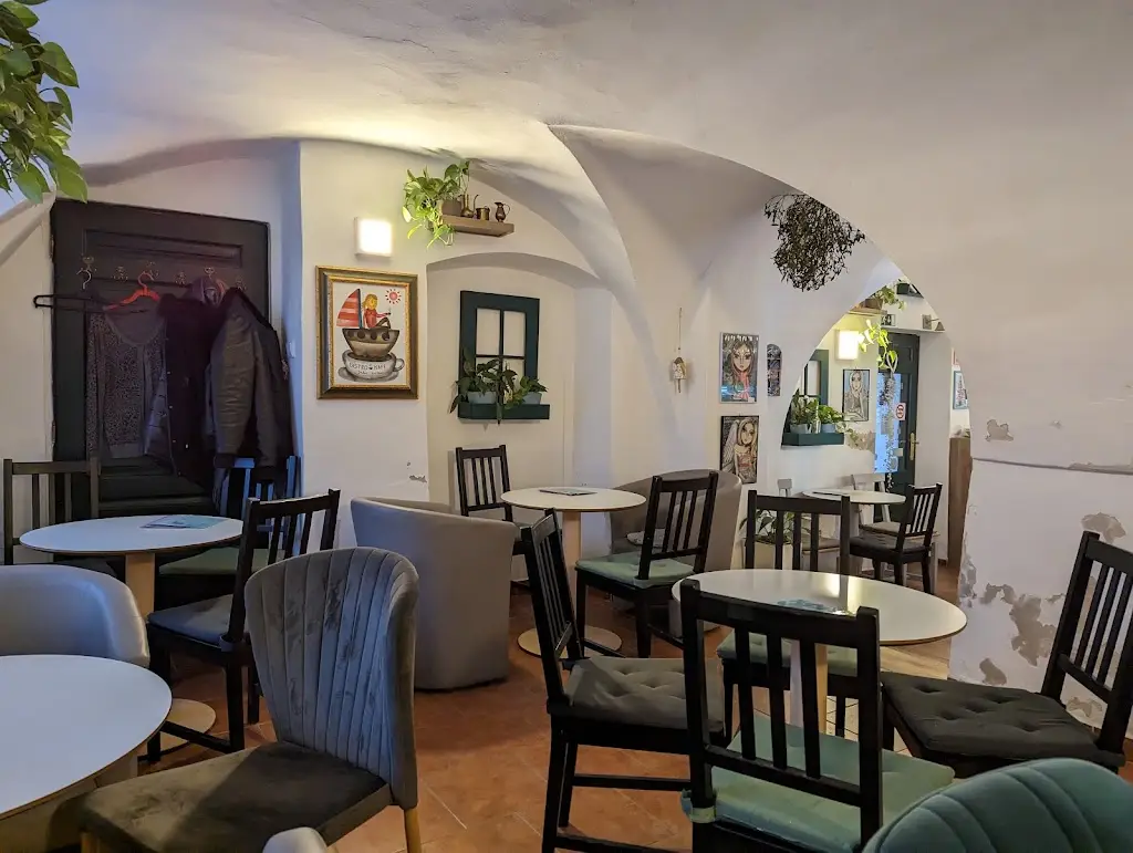 Armin Hasitzka_Bistro Kafé Jako Doma_Mikulov_review