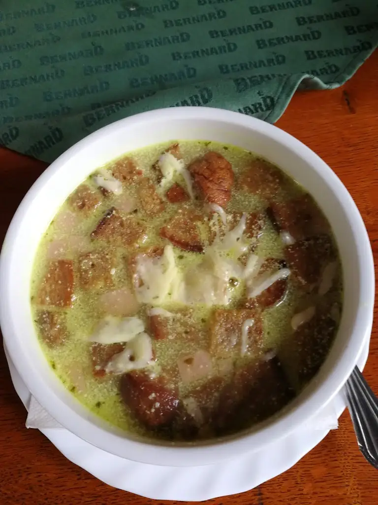 Karl Ruep_pizzerie Miklovi_České Velenice_review