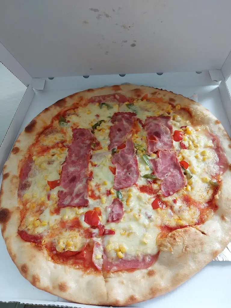 pizzerie Miklovi restaurant in České Velenice