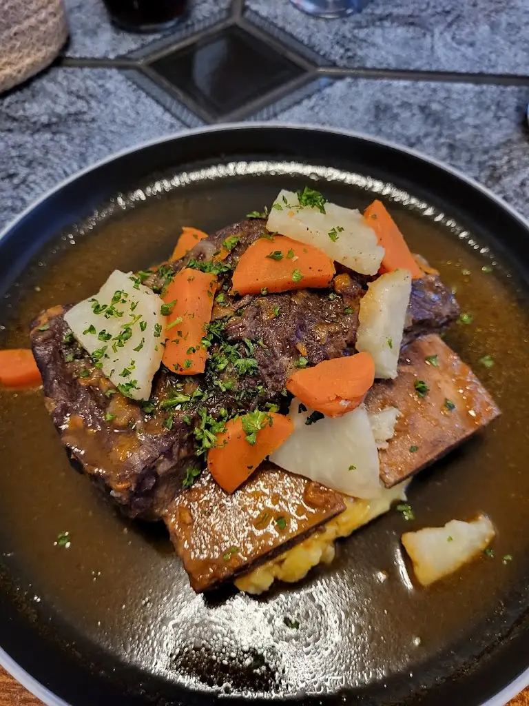 Castor Troy_Restaurace Alfa_Mikulov_review