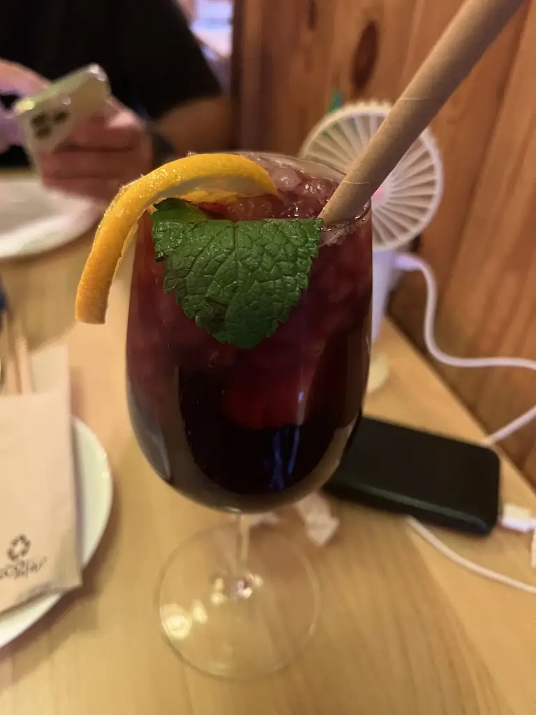 Syeny R_Es Vietnam Restaurant_Moravany_review