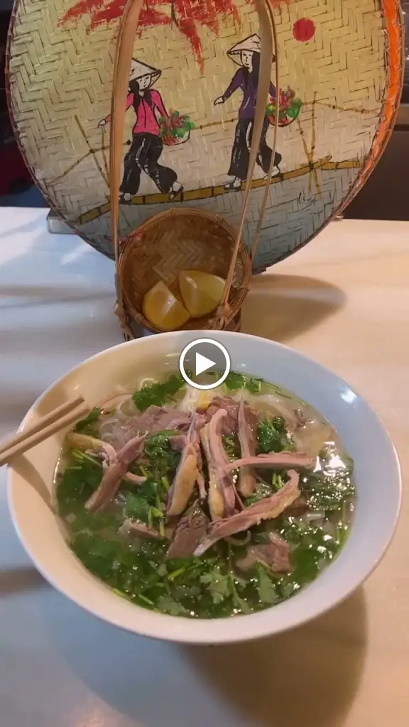 Es Vietnam Restaurant_Moravany_slider_image_2