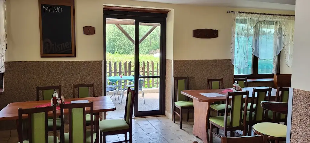 Restaurace u Čtvrťáka_České Velenice_slider_image_2