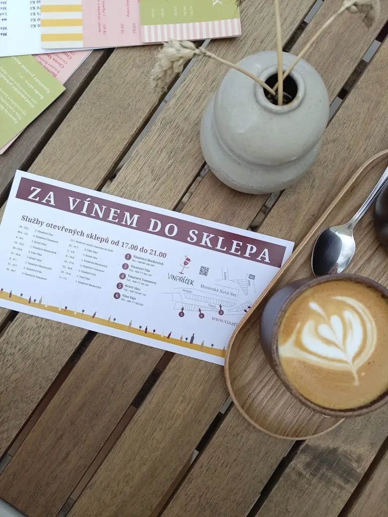 Hana Napravnikova_Mlékárna Kafe_Moravská Nová Ves_review