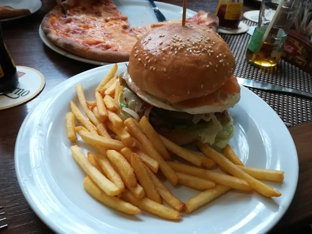 Ansis Bērziņš_Restaurace U Schwarzů_Mokrá Hora_review