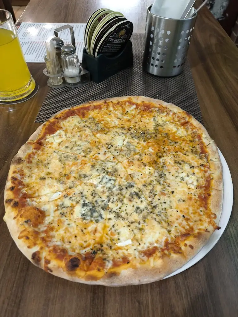 Restaurace U Schwarzů_Mokrá Hora_slider_image_2