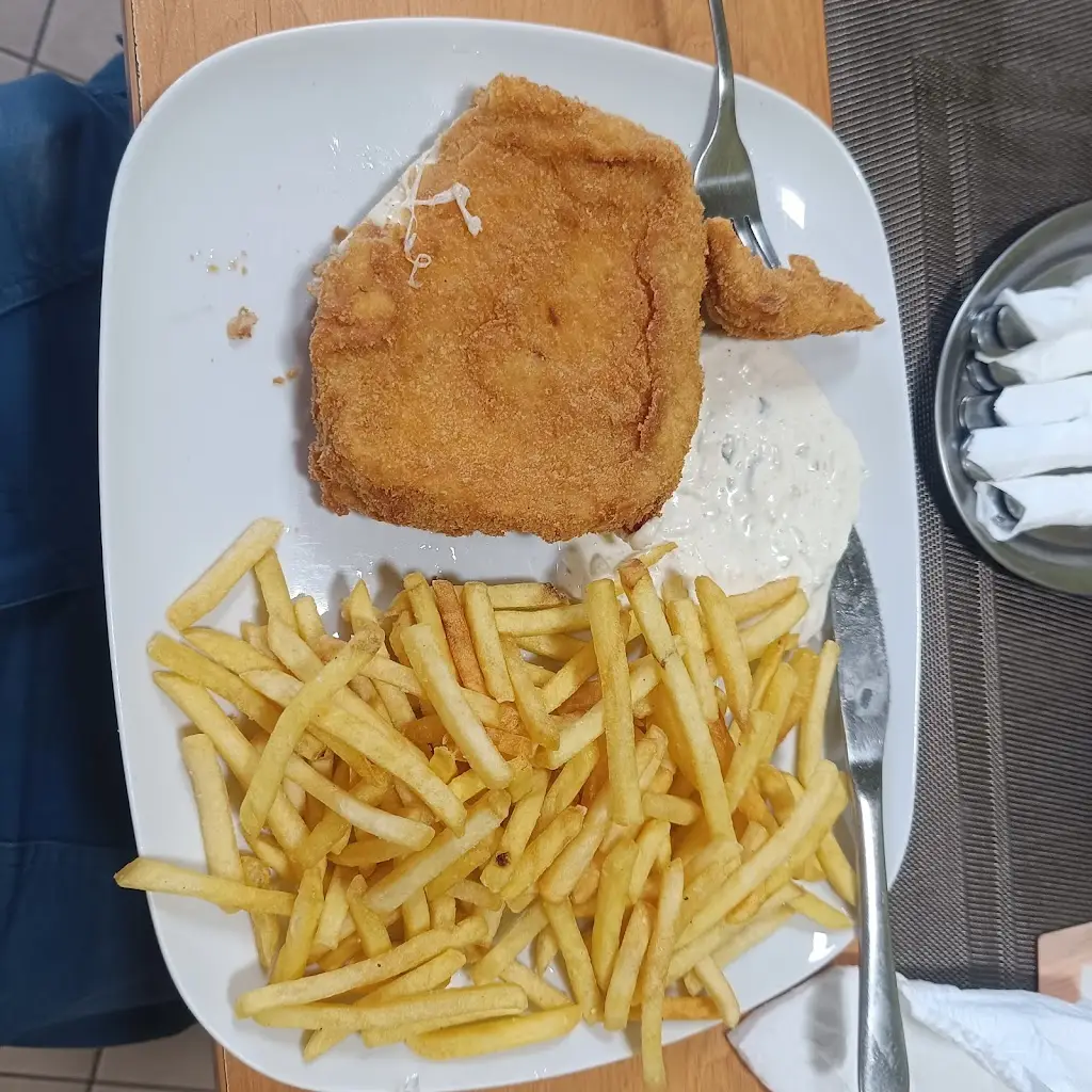 Takovej Mourovatej_Restaurace u Viktora_Moravský Krumlov_review