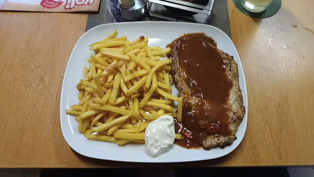 Restaurace u Viktora restaurant in Moravský Krumlov