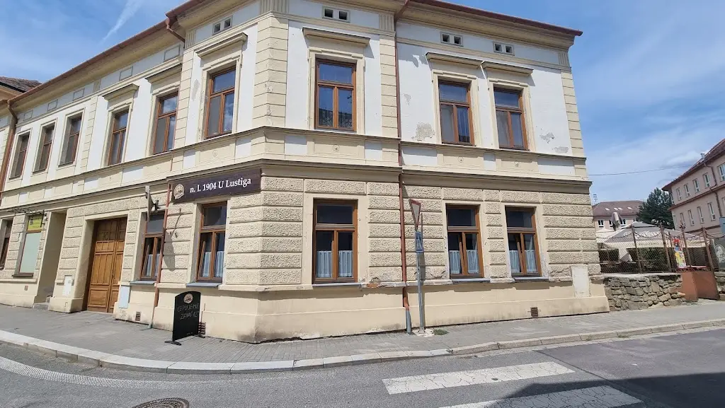 Lubomír Mandát_Hospůdka u Lustiga_Moravský Krumlov_review