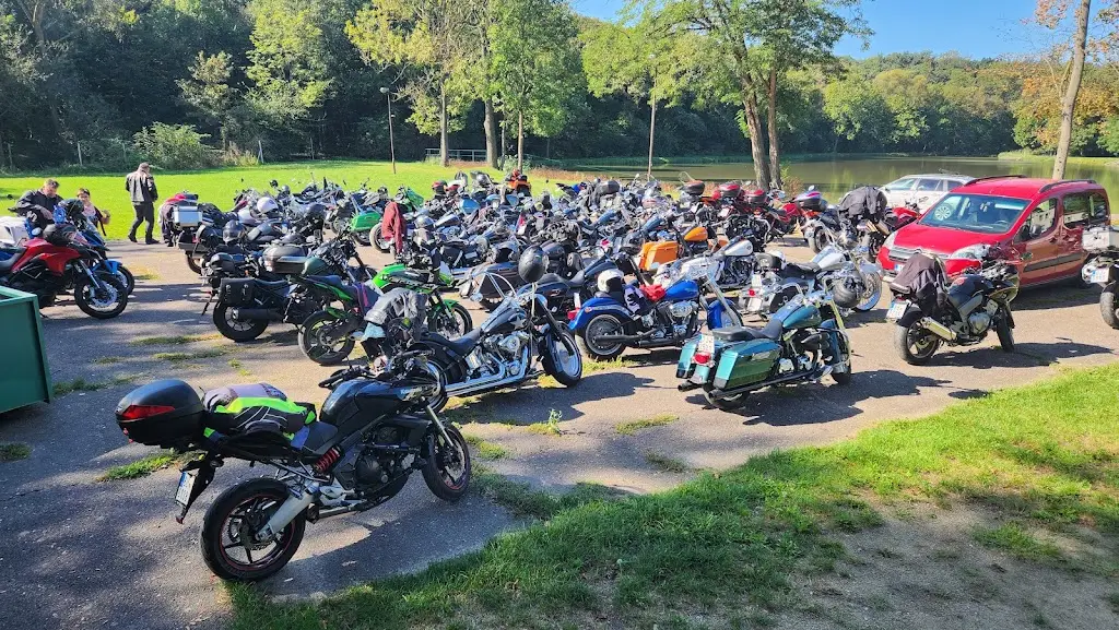 Petr Burian_Občerstvení na Vrabčáku_Moravský Krumlov_review