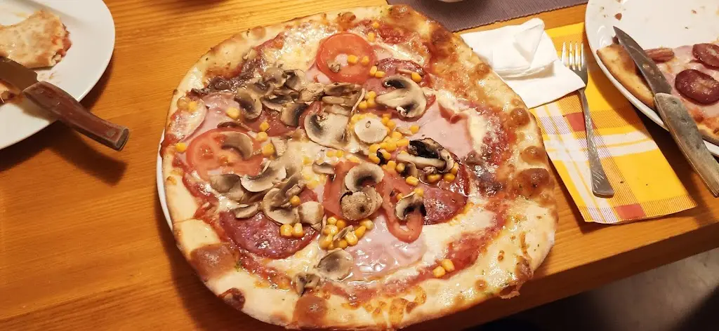 Mihai S_Pizzerie 16_Nedvědice_review