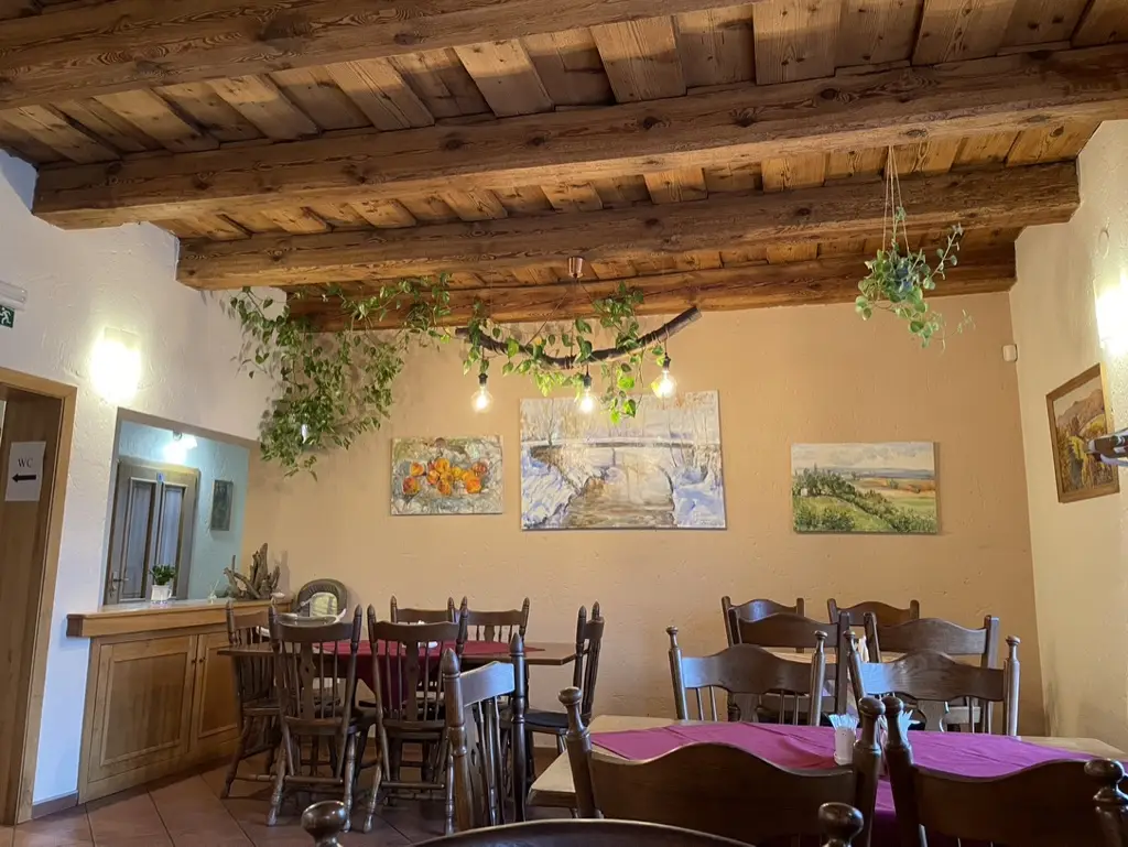 Jakub Kosik_Motorest Na Hájence_Nesovice_review