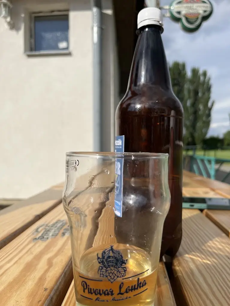 Jonathan Rokkjær_Pivní Šenk Na Zámostí Za Mostem, Sportovní areál TJ Sokol Nosislav, 691 64 Nosislav Brno - venkov_Nosislav_review