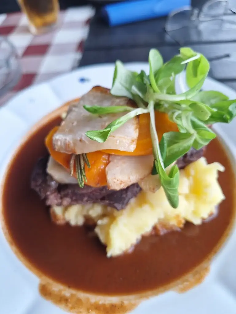 Vinný šenk/restaurace u Urbana_Mutěnice_slider_image_2