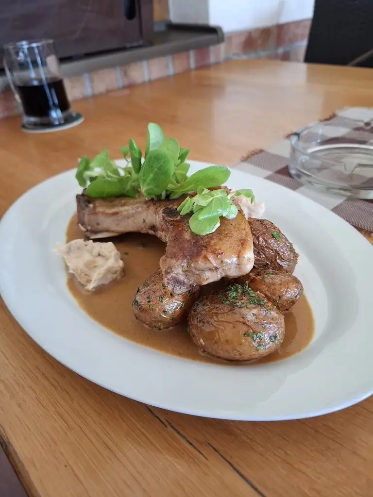 Vinný šenk/restaurace u Urbana_Mutěnice_slider_image_3