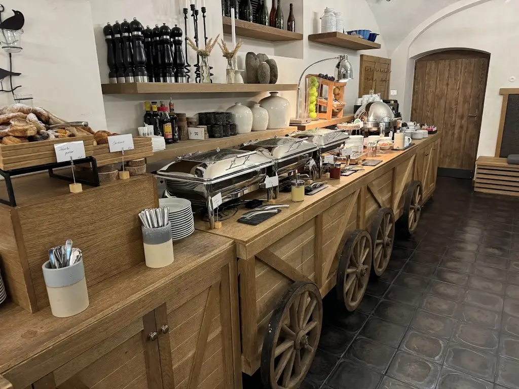 Restaurace Čapí hnízdo_Olbramovice_slider_image_1