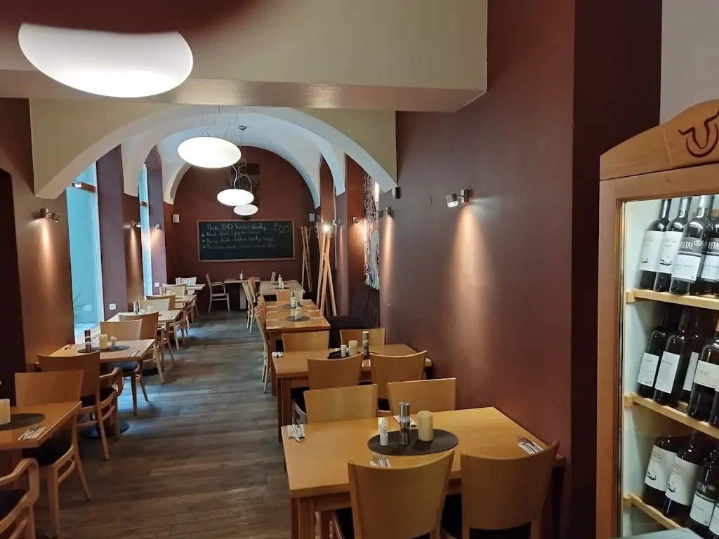 Restaurace Naše Farma_České Budějovice_slider_image_1