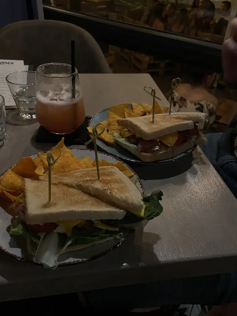 hyuckeez_Buddies bar Vyškov_Okres Vyškov_recensione