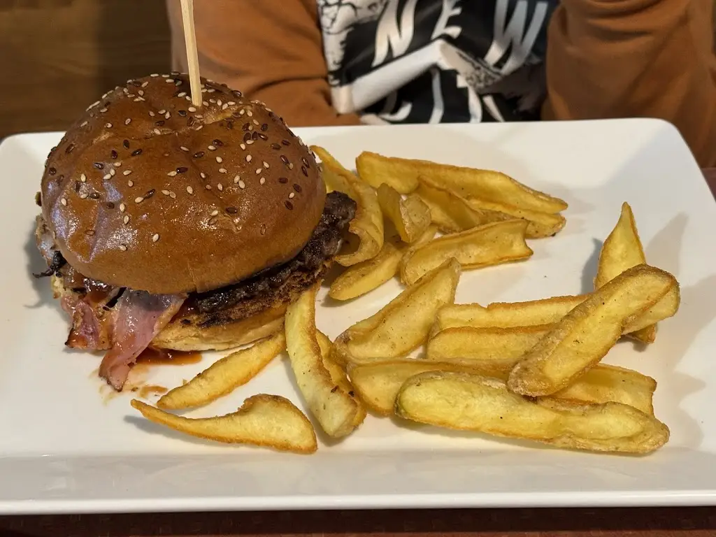 James Branam_Bowling pub_Okres Vyškov_review