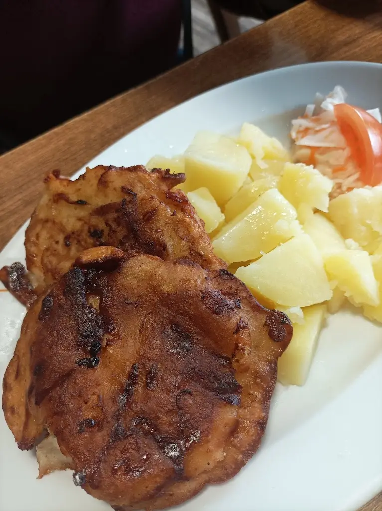 Milena Jeníčková_Restaurace Letiště U Kopinců_Okres Vyškov_recensione