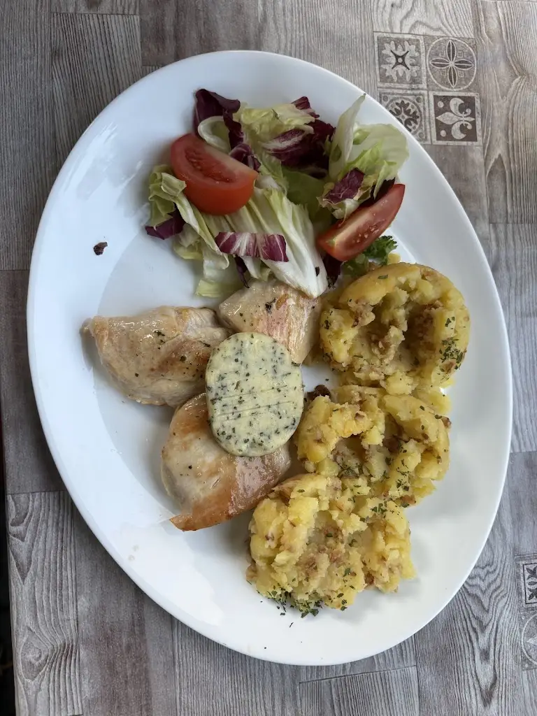 Eliška Stehlíkova_Restaurace Kojál_Okres Vyškov_review