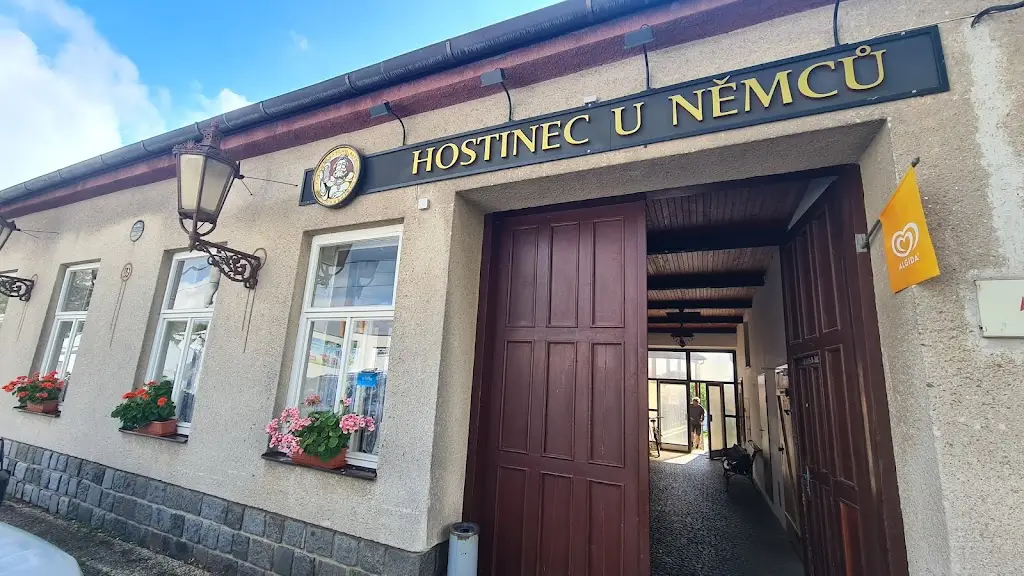 Hostinec U Němců_Ostrov u Macochy_slider_image_1