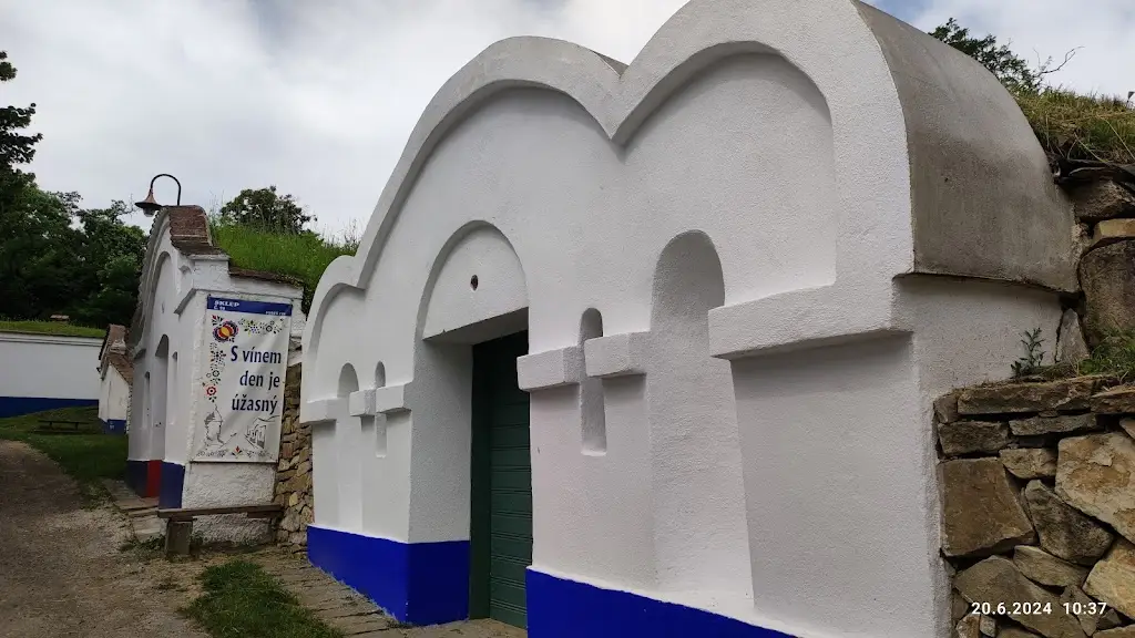 Petrov Plže - sklep 10_Petrov_slider_image_3