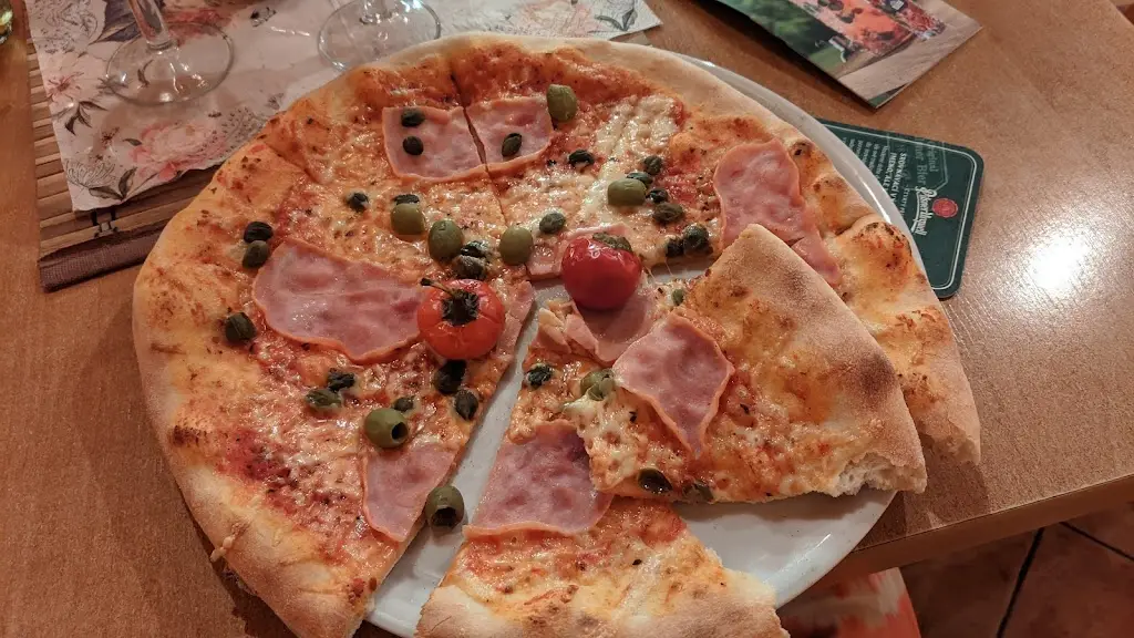 Bart Piasek_Pizzerie a apartmány Tonny_Podivín_review