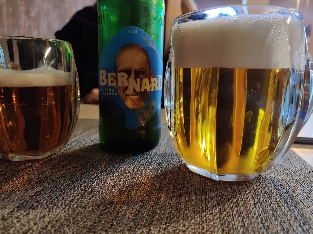 Marcel Skolimowski_Café Jasan - Miromar_Podivín_review