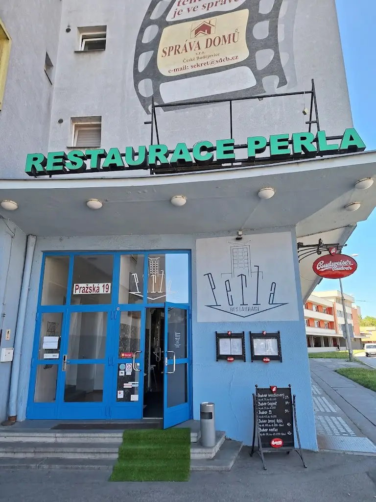 Jan Mikes_Perla_České Budějovice_review