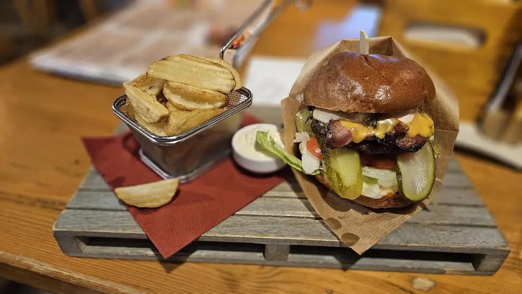 Pleasure Pub_Pohořelice_slider_image_2