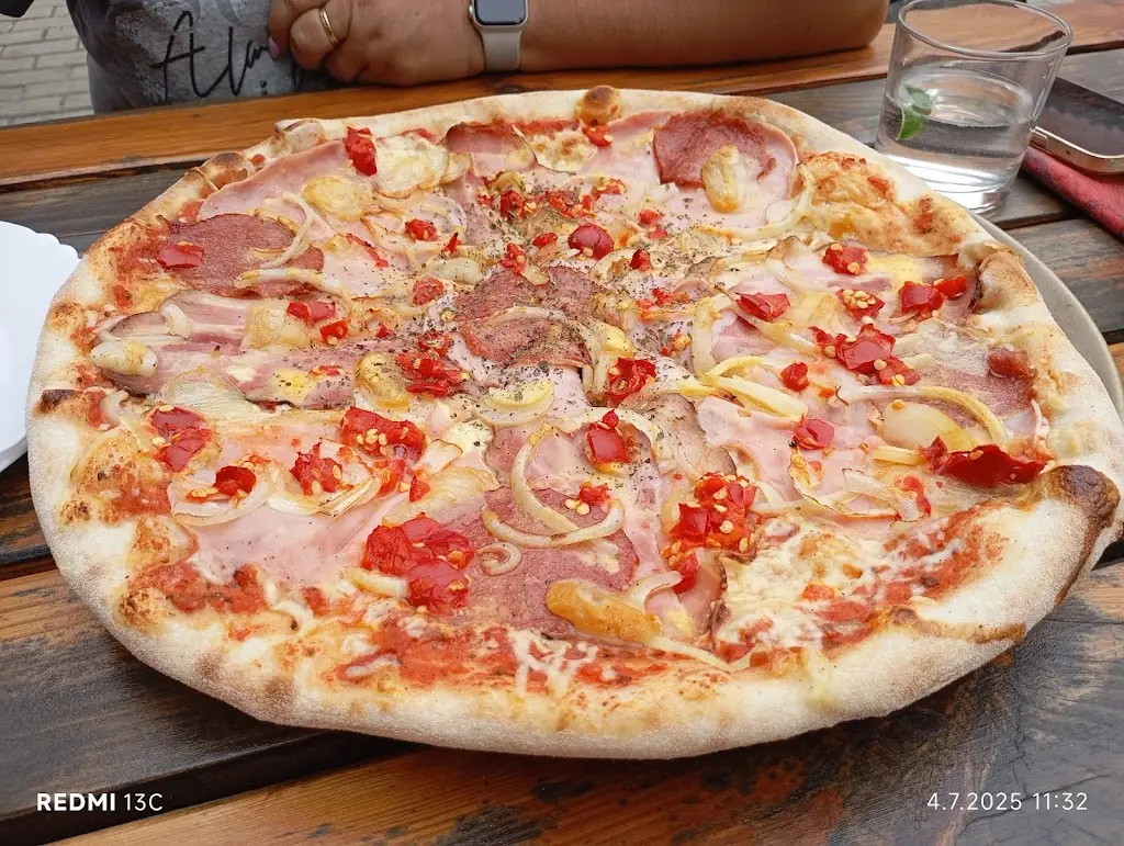 Pleasure Pub_Pohořelice_slider_image_3