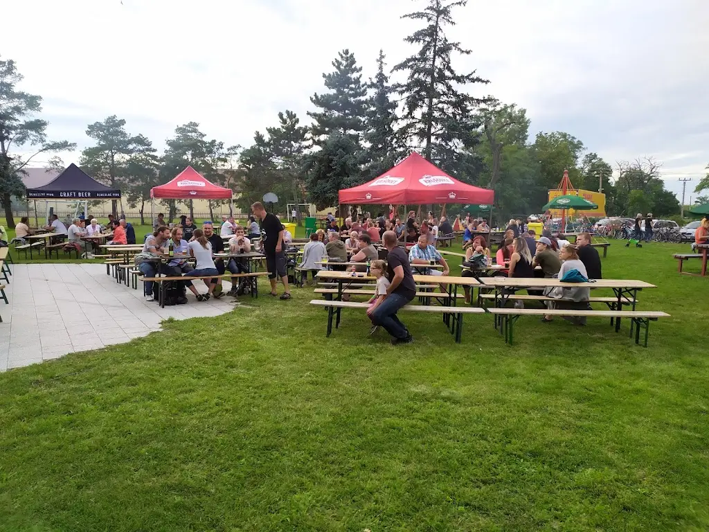 u ferbyů_Pohořelice_slider_image_1