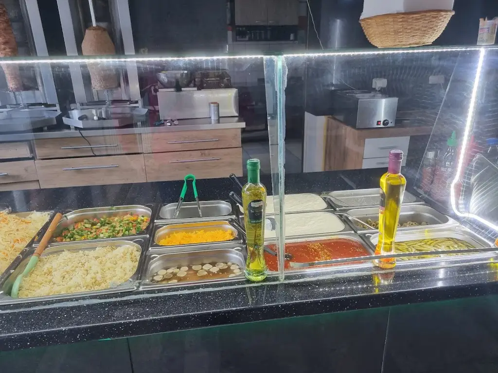 KEBAB BELLOŠ ristorante a Pohořelice