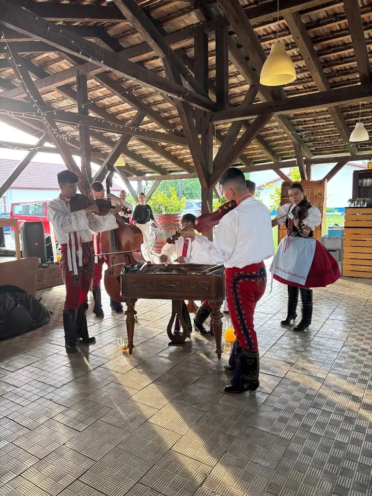 Zlatko Míčka_Vinné sklepy U Jeňoura_Prušánky_recensione