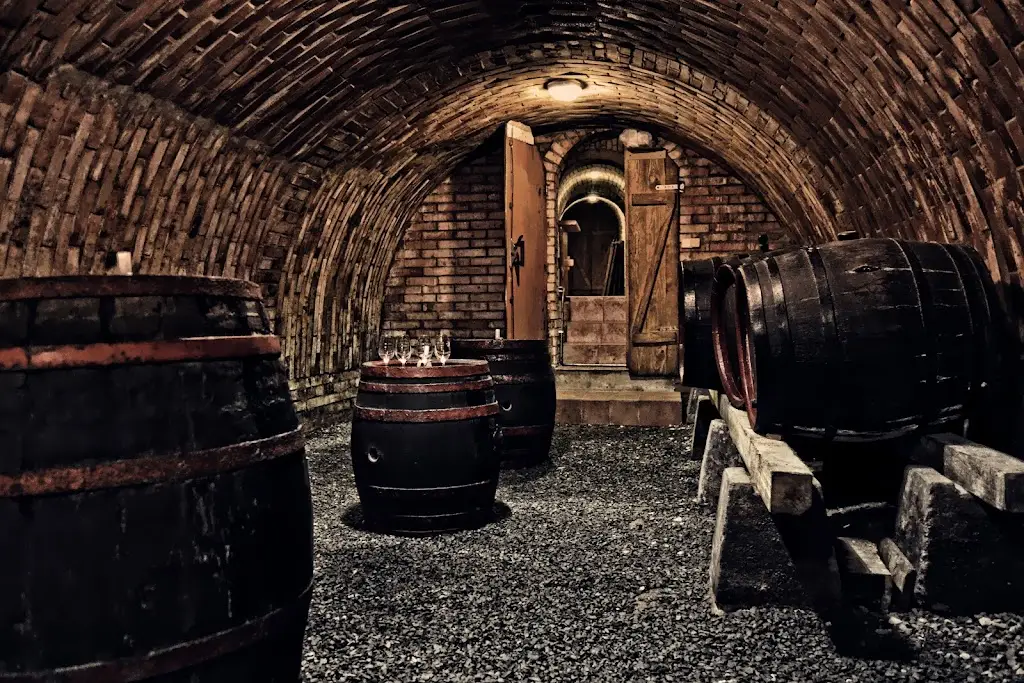 Vinné sklepy U Jeňoura ristorante a Prušánky