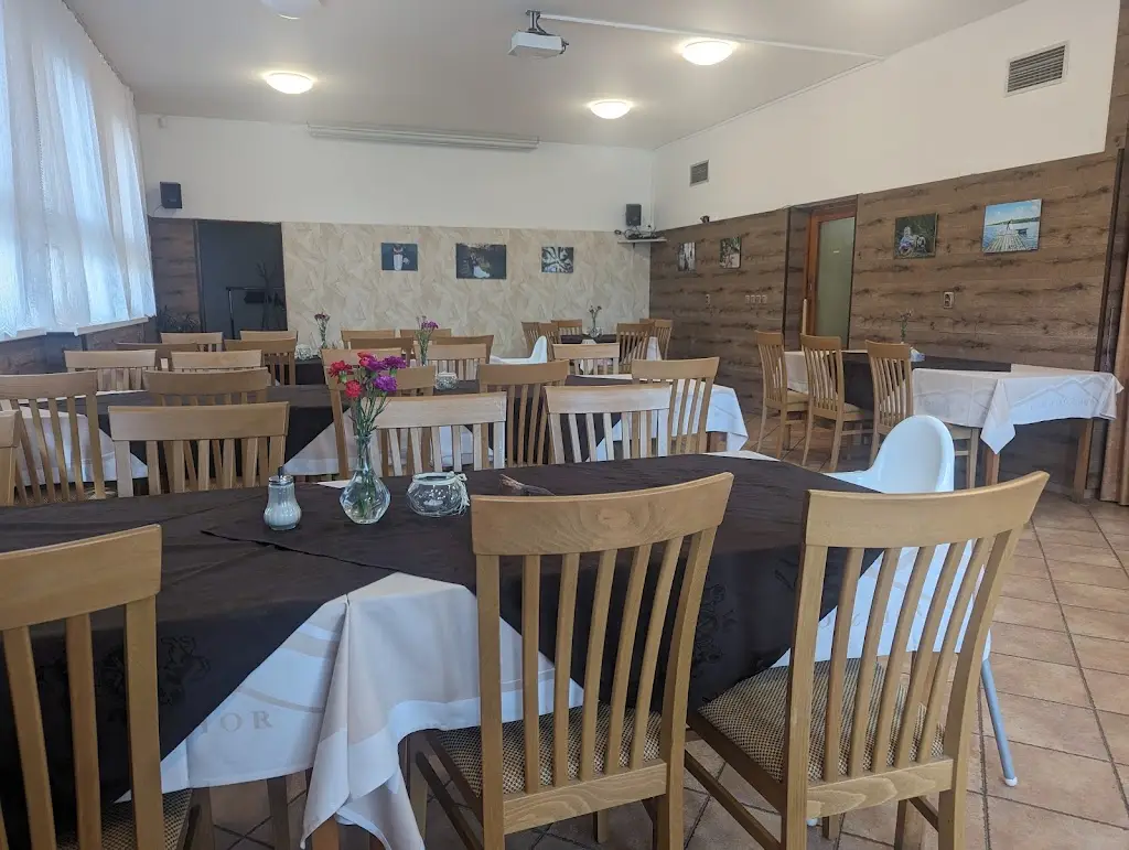 Restaurace Adélka restaurant in Pustiměř