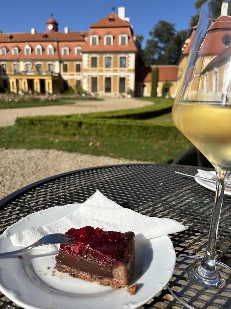 Liliana Čaňková_Zámecký bufet_Rájec-Jestřebí_review