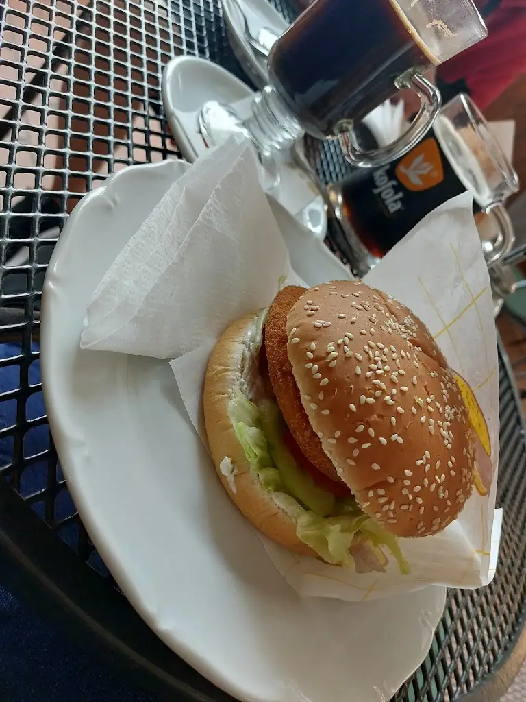 Beáta Ostádalová_Zámecký bufet_Rájec-Jestřebí_review