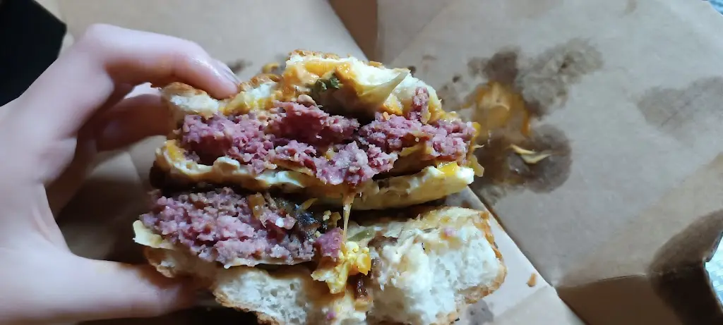 Vanesa Hesková_Patro Pub_Předklášteří_review