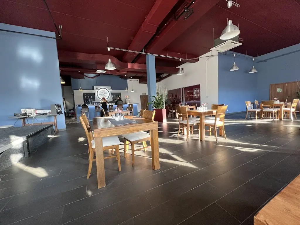 Patro Pub restaurant in Předklášteří