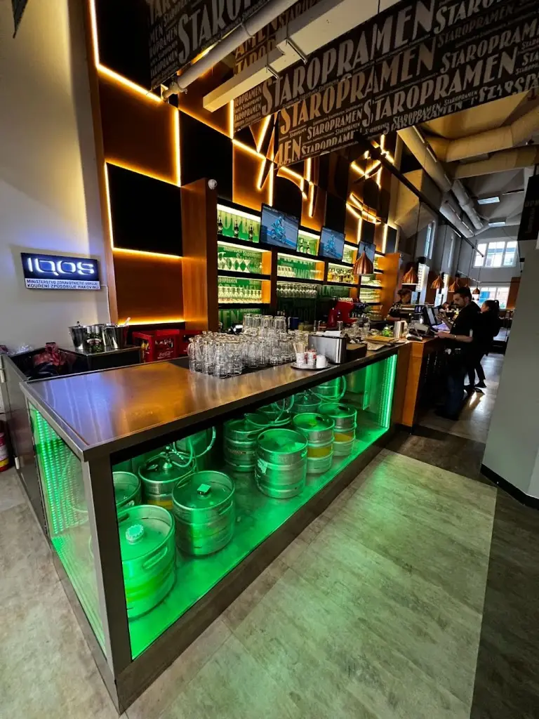 Restaurace Potrefená husa České Budějovice OC IGY restaurant in České Budějovice